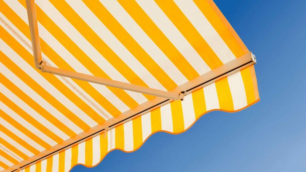 come-pulire-le-tende-da-sole-chemicalroadmaster